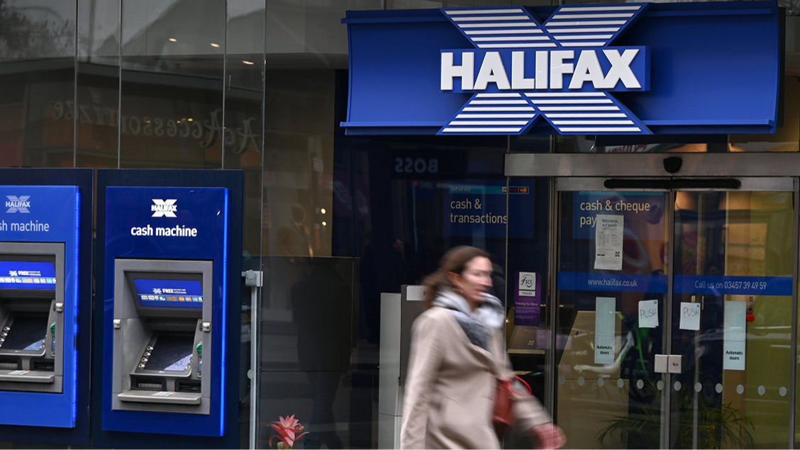 Lloyds to Retire Halifax Brand After 173 Years in Major Banking Shake-Up